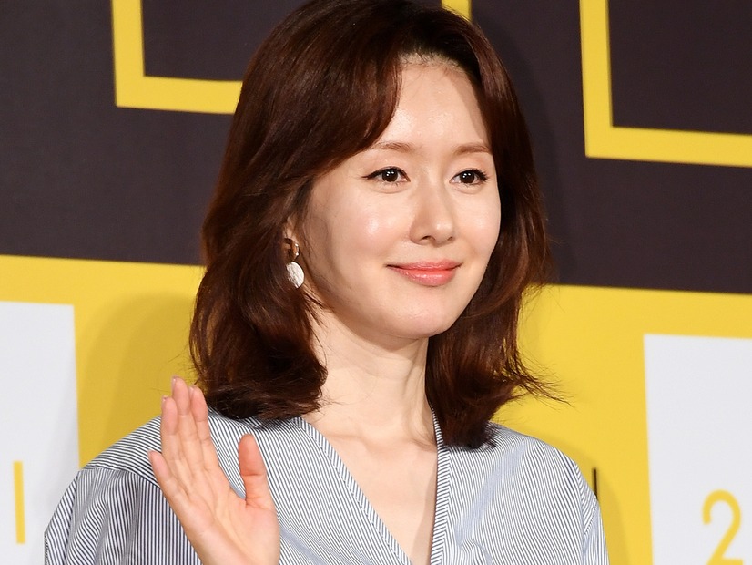 3度の飲酒不祥事で物議も…『花郎』出演女優、プラハで「旅行会社代表」に転身へ