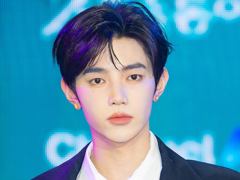 ZB1ジャン・ハオ、吸い込まれるような眼差しで魅了…卓越した表現力が光る撮影カット公開