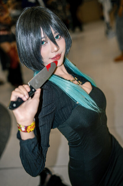 虚「極楽街」／elle（Instagram：mfn.__.mi）