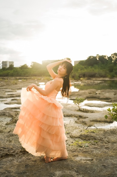 「森嶋あんり 1st写真集 あんちゅ」（KADOKAWA）　(C)01familia ,Ltd. All Rights Reserved.