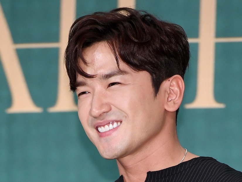 在日コリアンのシングルマザーと結婚、二児の父となったイ・ミヌが新事務所へ　2年ぶりの新曲も