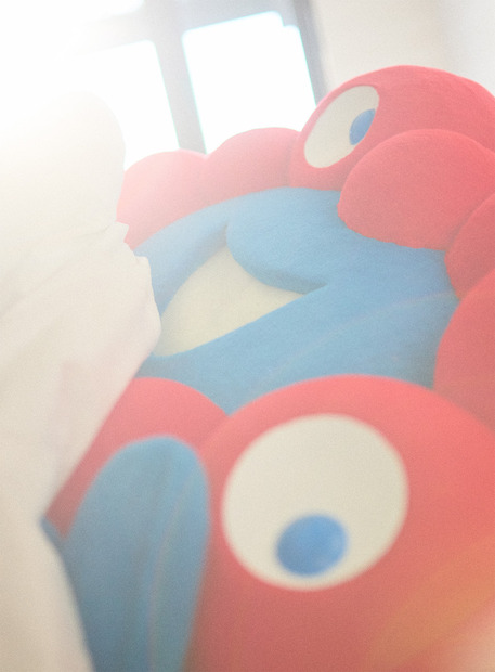 ミャクミャク1stグラビア写真集『I myaku you.」』（C）フェリシモ出版