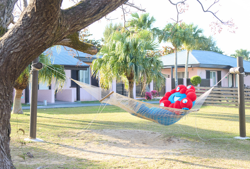 ミャクミャク1stグラビア写真集『I myaku you.」』（C）フェリシモ出版