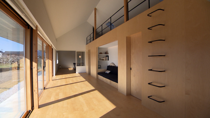 天井高5メートルの巨大な空間「ブランク」©MBS