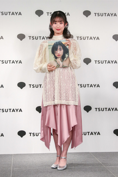 井本彩花【撮影：平木昌宏】