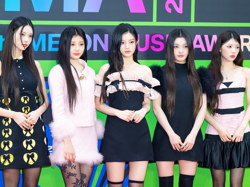 ILLIT、日本3rdシングル『Bubee』4月6日リリース決定！“バズ”を予感させる新曲に期待