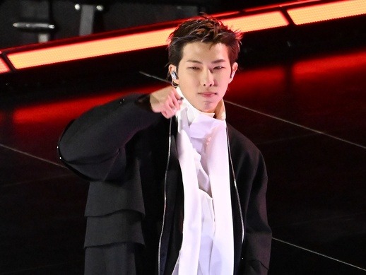 BTS、リーダーRMが涙の感謝「ARMYの愛で完成したステージ」