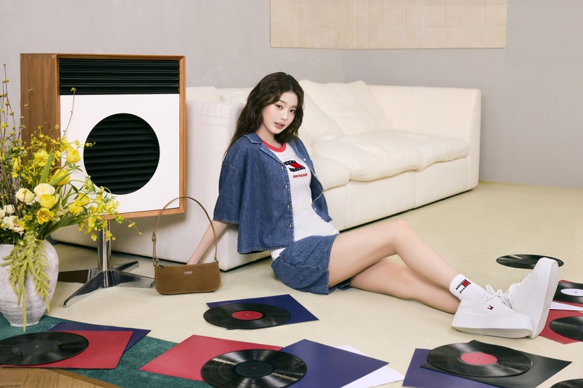 トミー ヒルフィガー、IVE チャン・ウォニョンを2026年春キャンペーンの顔に