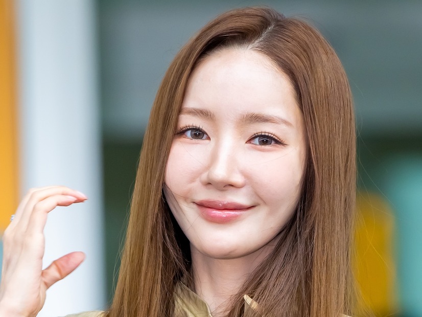 “ラブコメの女王”パク・ミニョンが帰ってきた！『トッケビ』俳優とオフィスロマンスに出演決定