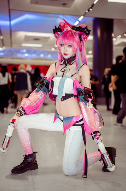 イヴォンヌ『アークナイツ:エンドフィールド』/Aumx1a(Instagram:aumx1a)