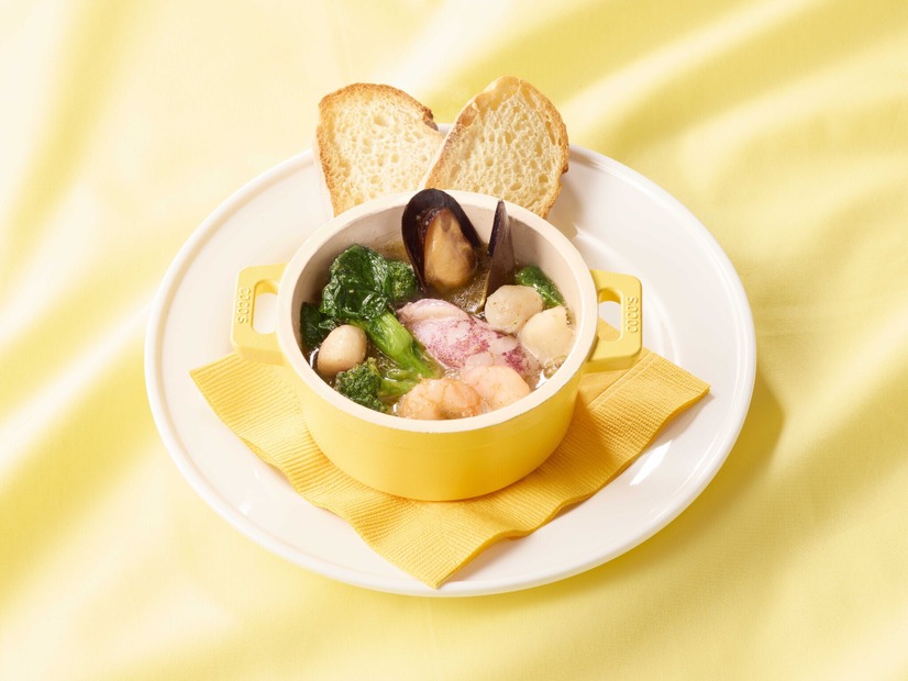 菜の花とシーフードのアヒージョ（税込539円）