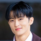 NCT・マーク、渋い服も上品に仕上げる！端正なルックスで中国ファッションウィークへ 画像