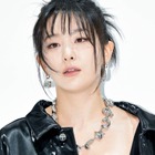 見えちゃいそう…スルギ、超ミニ丈の“危険なポーズ”にファン釘付け「なんてこと」「きゃー！」 画像