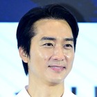 “韓流四天王第2世代”俳優ソン・スンホン、韓国アイドルの結婚式に登場「羨ましい」 画像