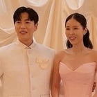 メンバーも引き気味だった相手と…韓国歌姫、心配の声多数も挙式「無事に終えられた」 画像