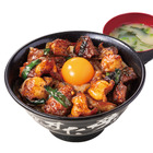 ハラミとホルモンで飯が止まらない！伝説のすた丼屋に500g超の“焼肉すた丼”が登場 画像