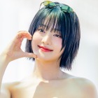 「見えちゃいそう…」サイド全開トップスで“ふくらみの始まり”大胆披露のミンニ、視線独占 画像