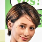 ダレノガレ明美、タイトな黒ウェアで愛車と並ぶ姿を披露！「リアル峰不二子」な異次元スタイルが話題に 画像