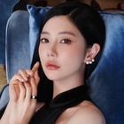 密着ウェアで開脚ポーズ…“世界で最も美しい顔”2位のクララ、圧巻ボディで魅了「すんごい」「わあ大胆」 画像