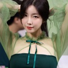 「スケスケじゃん…」キワどいリゾートコーデに大反響！韓国人気チア アン・ジヒョンの近況に注目 画像