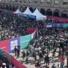 もはや暴動、圧死寸前の大混乱…韓国との首位決戦を前にメキシコファンが柵突破、警察出動の事態に【北中米W杯】 画像