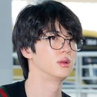 「日本の恥」BTS・JINに無理やりキスの“中年女性”、「犯罪になるとは思わなかった」に続き異議申し立てで波紋 画像