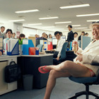 とにかく明るい安村が「しんどい6月」を明るく乗り切るWEB-CM公開！先輩社員・女性社員など4役に変身 画像