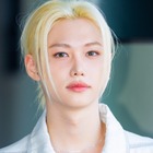 「王子様だぁ」Stray Kids・フィリックス、純白コーデで放つ“非現実的な美しさ”に反響！ 画像