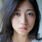 乃木坂46最年少・川端晃菜、15歳の魅力がさく裂！「無敵」をテーマにしたグラビアで魅了 画像