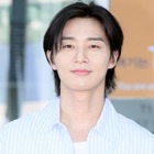俳優パク・ソジュン、難易度高めのバンダナ姿も完璧！パリを虜にした爽やかビジュアル 画像