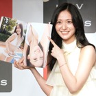 乃木坂46・金川紗耶、1st写真集は「彼女感のある1冊」！白ビキニ＆舌ペロカットがお気に入り 画像