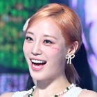こんなメロンみたいだった!?KARA・ヨンジ、予想外のボリュームで悩殺…深Vネック衣装に釘付け 画像
