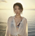志田愛佳が大胆露出！セクシー＆おしゃれなカット満載の2nd写真集を発売 画像