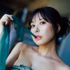 プロ雀士・篠原冴美、初写真集で“過去最大露出”！グラビア活動の集大成 画像