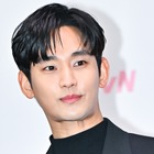 「待望の時が来た」キム・スヒョン、今度は“海外雑誌の表紙”に登場　復帰の歩みを加速 画像