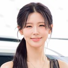 チャック全開SHOTも…真っ白タンクトップのミヨン、みずみずしくもちょっぴり艶やかな魅力 画像