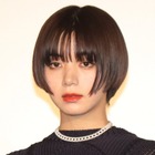 池田エライザ、真っ赤なミニスカート＆ひざ丈ブーツのコーディネートを披露　「かっこよすぎる…」とファン絶賛の声 画像