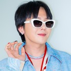 G-DRAGON、NYで見せた“日本語ファッション”に注目！金髪に映える唯一無二のセンスを披露 画像