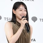 桜井日奈子、カレンダーブックサインにこっそり「にゃん」入れ！ 画像