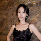 安斉星来、釜山映画祭で見せた黒レースキャミドレス姿に「美しすぎる…」など絶賛の声 画像