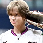 TWS・ギョンミン、初始球式で見事なストライク！“推し球団”への熱烈応援も話題 画像