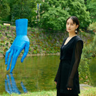 山本美月、シックな装いでアートイベントに登場！ 「できれば絵本を描いてみたい」 画像