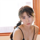 元SKE48・荒井優希、ランジェリー姿で挑発的な表情…1st写真集『無敵の素顔』先行カット第2弾 画像