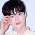 「IUの彼氏、格が違う」イ・ジョンソク、“爆イケ”眼鏡姿に現場がざわつく【独自写真】 画像