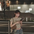 雪平莉左、おへそチラ見せ“彼女感”コーデにファン絶賛！「めちゃめちゃお似合い」 画像