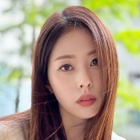 艶やかさは封印…再婚目前の韓国弁護士タレント、講演で見せた“才女モード”【PHOTO】 画像