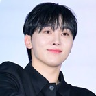 「激メロすぎる」SEVENTEEN・スングァン、“チャラかっこいい”メガネ姿にファン悶絶「破壊力やばい」【PHOTO】 画像