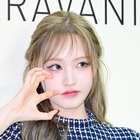 IVE・リズ、“高貴な猫ちゃん”ビジュアル披露！レイとの2ショットも話題「美しすぎてため息」【PHOTO】 画像