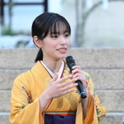 當真あみや原菜乃華、上白石萌音が袴姿で近江神宮へ！ 新ドラマ『ちはやふる－めぐり－』ヒット祈願 画像