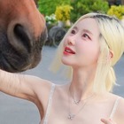 “髪をズタボロ”にされて対人恐怖症に…韓国DJ SODA、自然で笑顔を取り戻す　「脅し」も告白【PHOTO】 画像